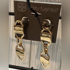 Daisy Fuentes Gold Tone Dangle Earrings NWT
